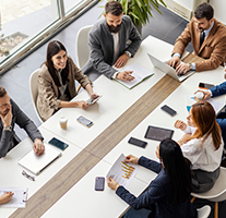 https://taglermaq.cl/wp-content/uploads/2024/04/sala-de-reuniones.jpg